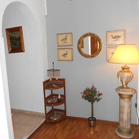 Casa de hóspedes Niki's 2*